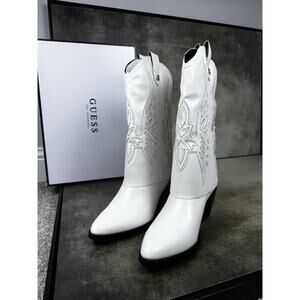 GUESS Raegan3 White Tall Boots 7M qwRAEGAN3 NIB